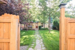 Cozy Victorian Cottage in the Heart of Old Town!